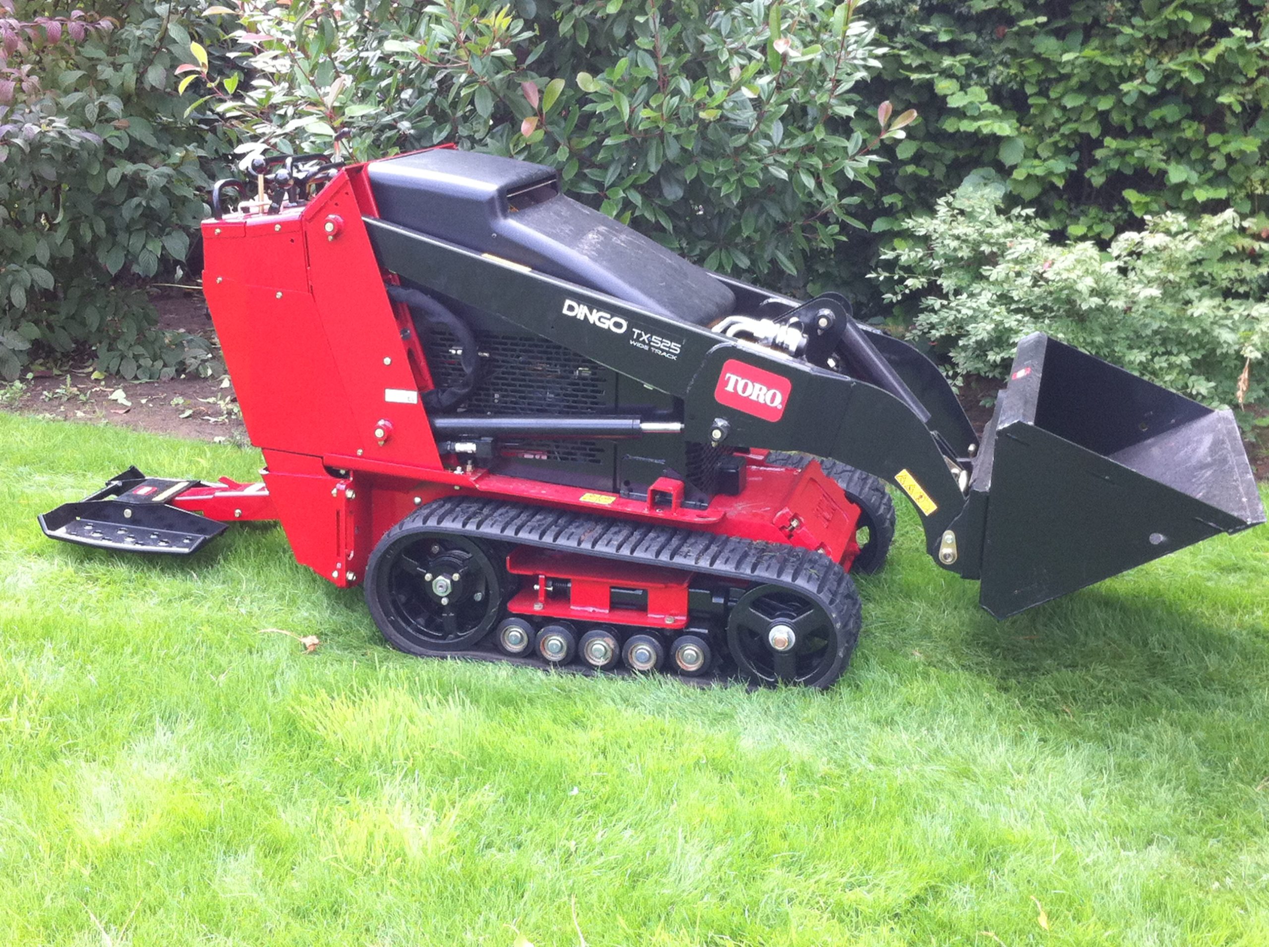 Jaune = mini pelle 2,5T