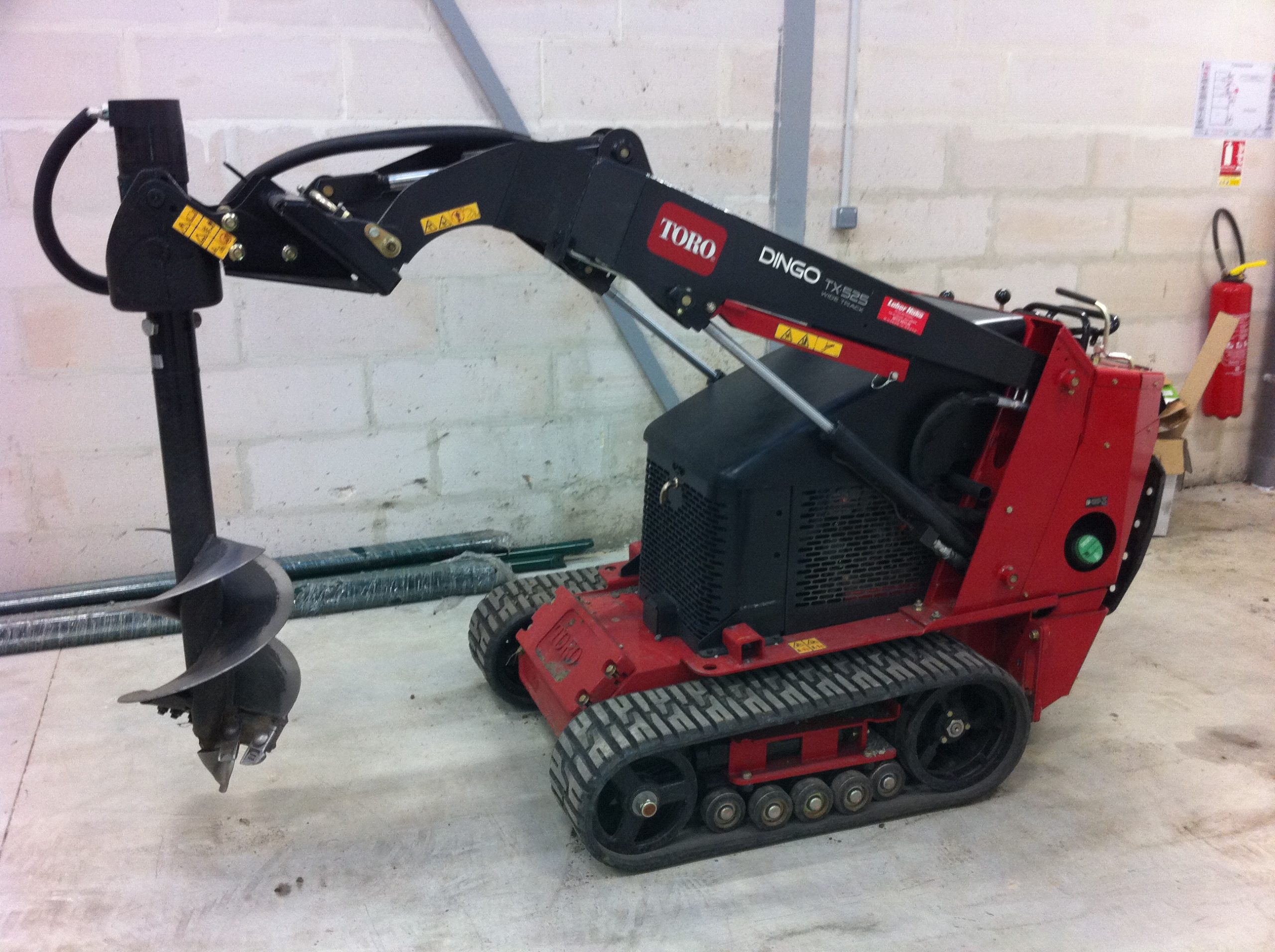 Jaune = mini pelle 2,5T